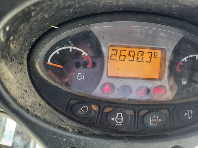 Image of Bobcat S650 equipment image 4