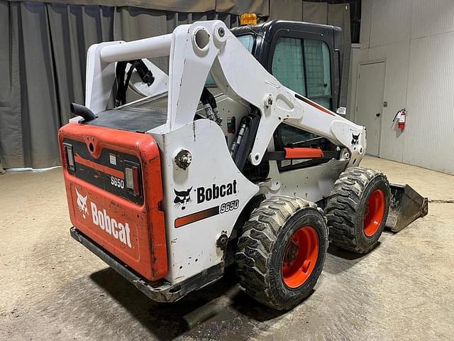 Image of Bobcat S650 equipment image 4