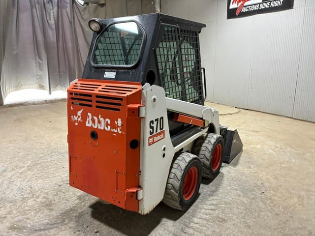 Image of Bobcat S70 equipment image 4