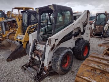 Main image Bobcat S740