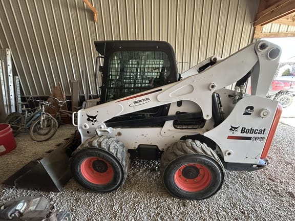 2016 Bobcat S740 Equipment Image0