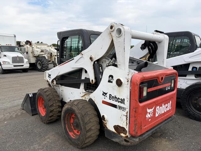 Image of Bobcat S740 equipment image 3