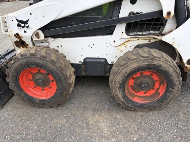 Image of Bobcat S740 equipment image 4