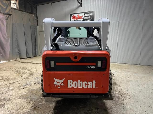 Image of Bobcat S740 equipment image 3