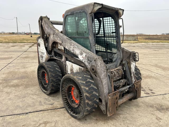 Image of Bobcat S740 equipment image 1