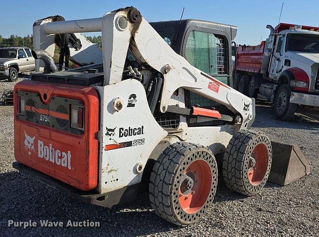 Image of Bobcat S750 equipment image 4