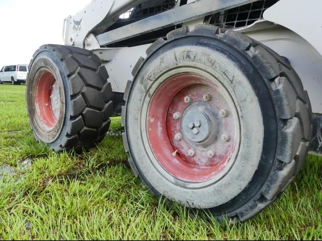 Image of Bobcat S850 equipment image 4
