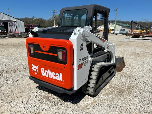 Image of Bobcat T450 equipment image 3