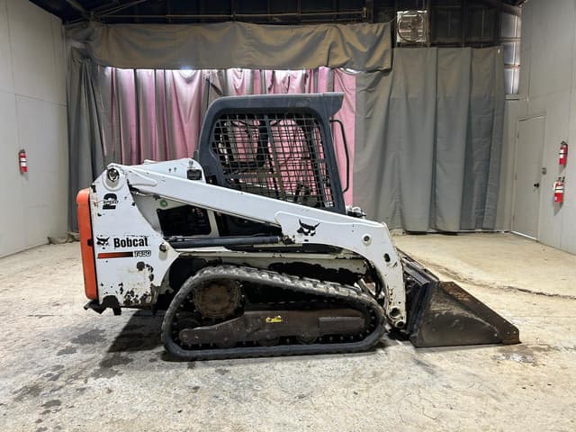 Image of Bobcat T450 equipment image 4
