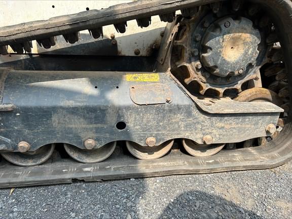 Image of Bobcat T550 equipment image 4