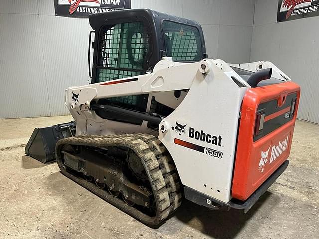 Image of Bobcat T550 equipment image 2