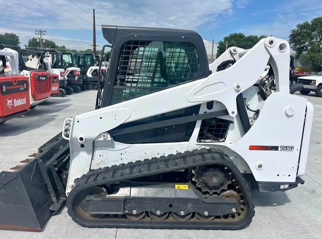 2016 Bobcat T590 Equipment Image0