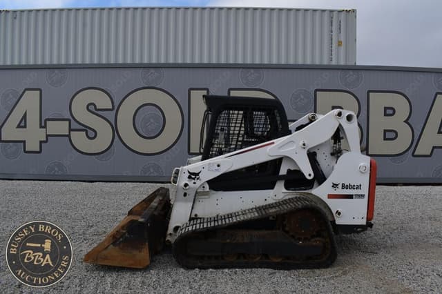 Image of Bobcat T650 equipment image 3