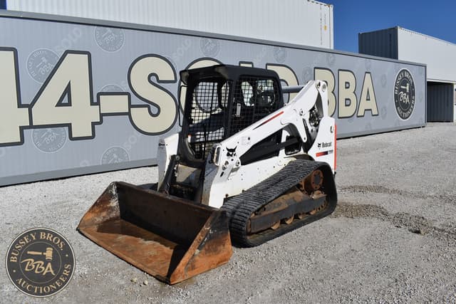 Image of Bobcat T650 equipment image 4