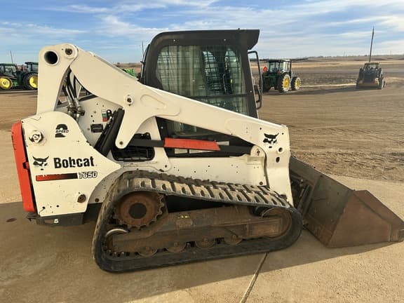 Image of Bobcat T650 equipment image 3
