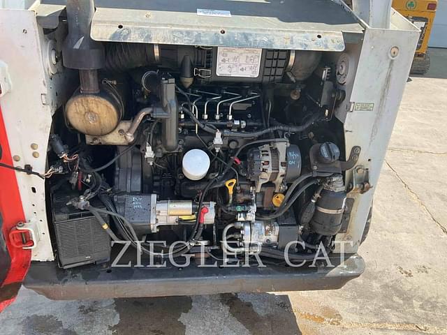 Image of Bobcat T650 equipment image 2