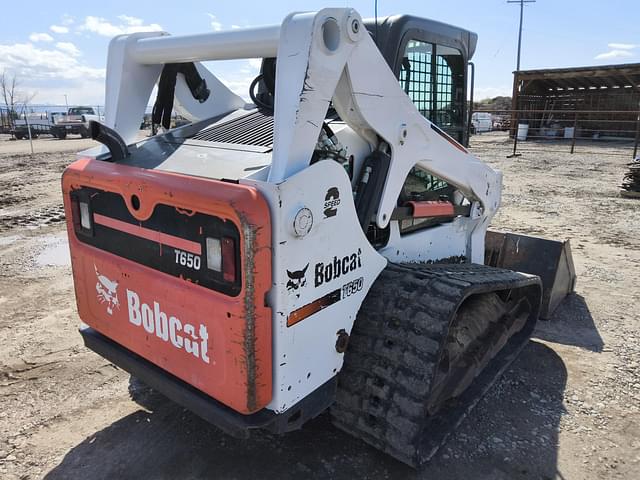 Image of Bobcat T650 equipment image 4