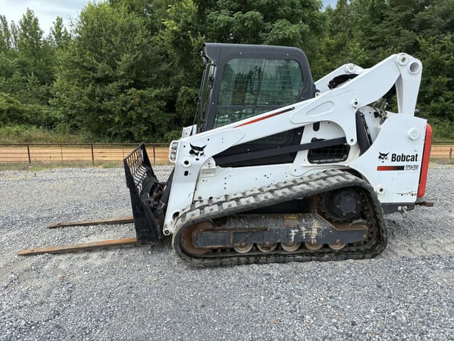 Image of Bobcat T740 equipment image 1