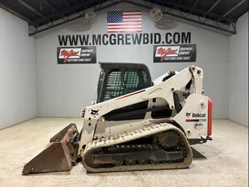 Main image Bobcat T740