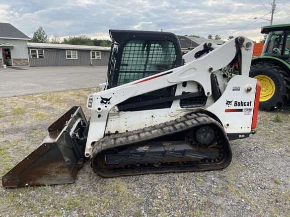 Main image Bobcat T740