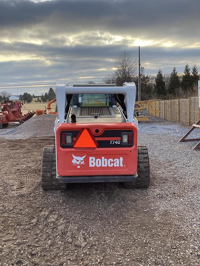 Image of Bobcat T740 equipment image 3