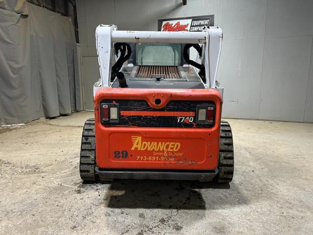 Image of Bobcat T740 equipment image 2