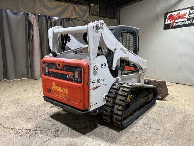 Image of Bobcat T740 equipment image 3