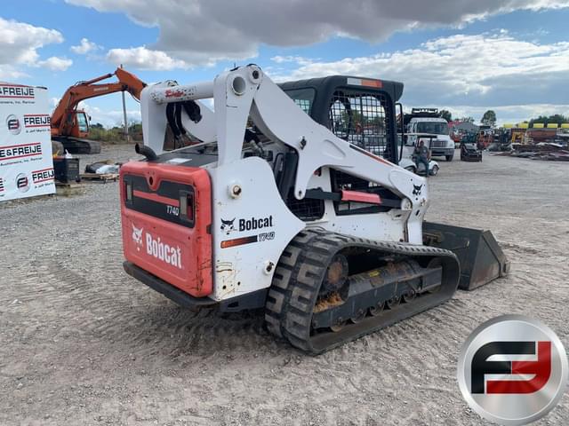 Image of Bobcat T740 equipment image 4