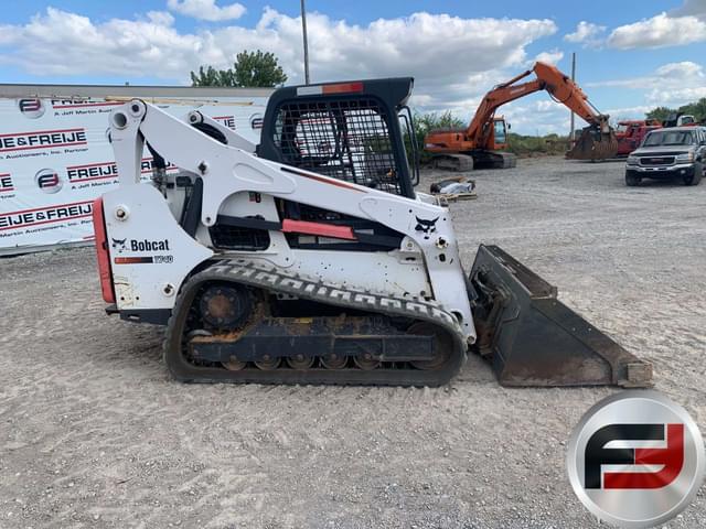 Image of Bobcat T740 equipment image 3