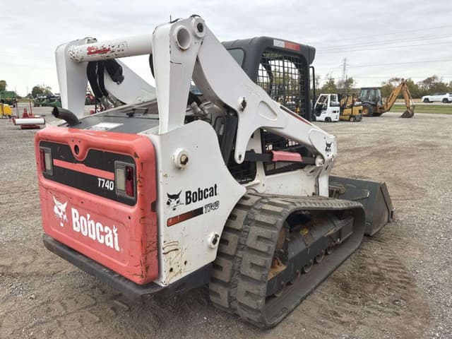 Image of Bobcat T740 equipment image 3