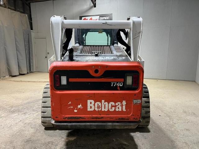 Image of Bobcat T740 equipment image 3