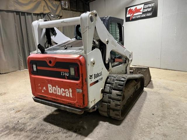 Image of Bobcat T740 equipment image 4