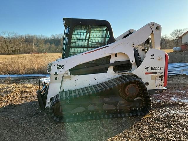 Image of Bobcat T740 equipment image 1