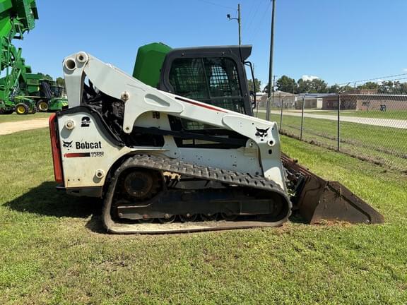 Image of Bobcat T750 equipment image 3