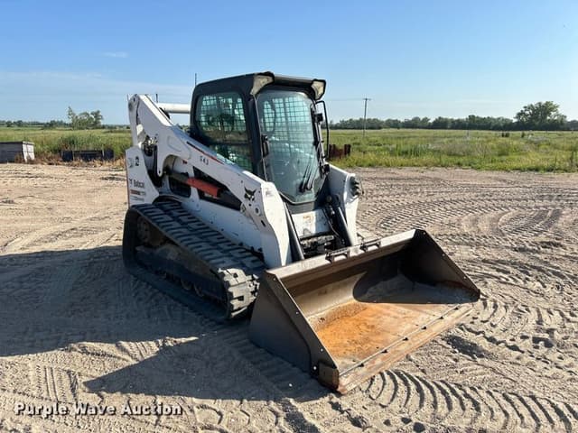 Image of Bobcat T750 equipment image 2