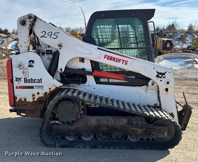Image of Bobcat T750 equipment image 3