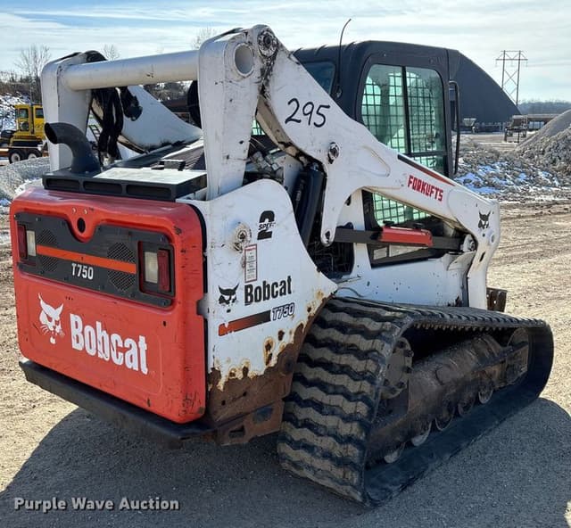 Image of Bobcat T750 equipment image 4
