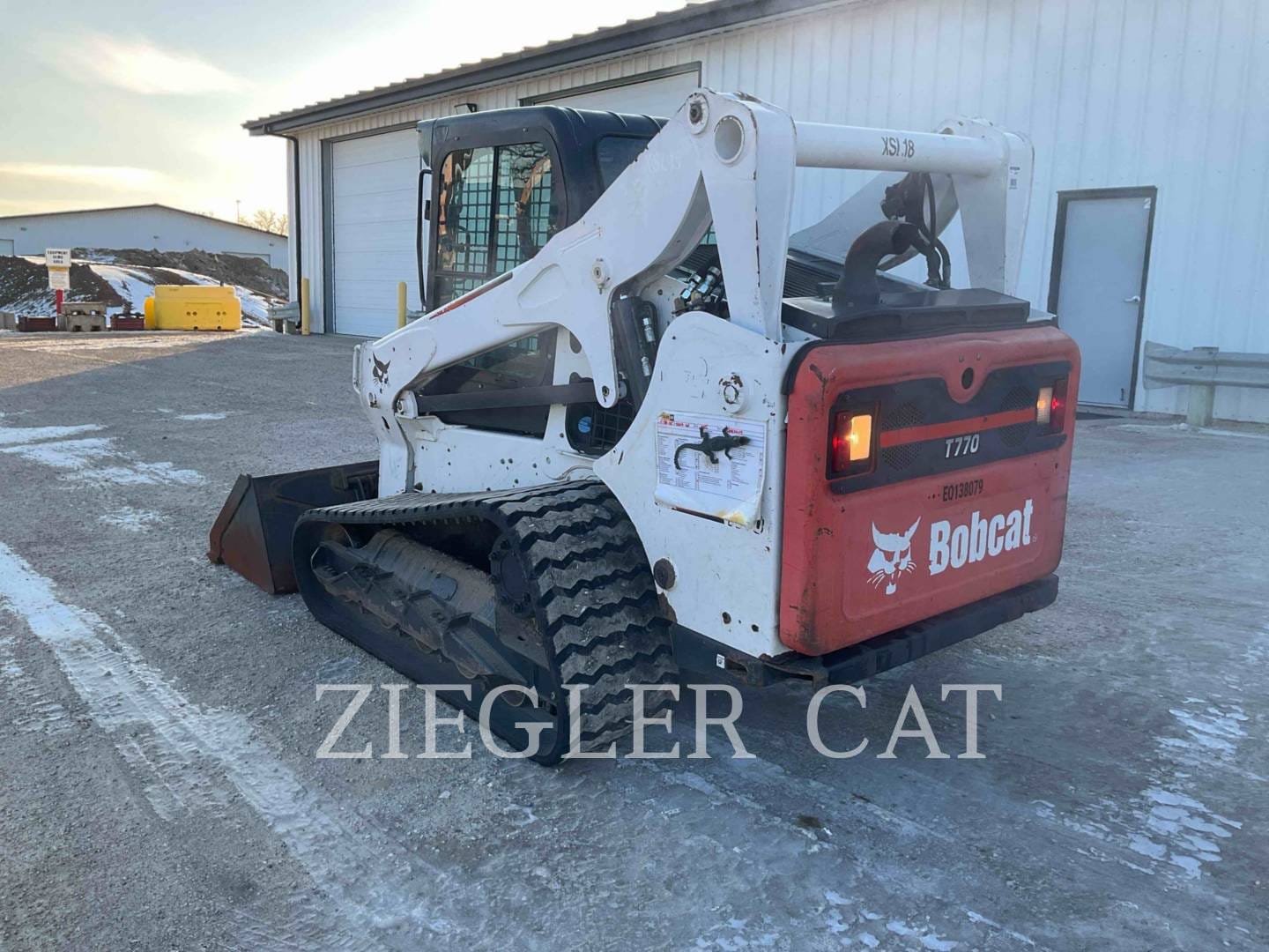 Main image Bobcat T770