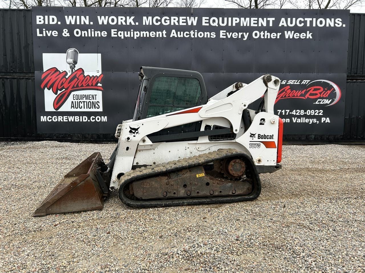 2016 Bobcat T870 Equipment Image0