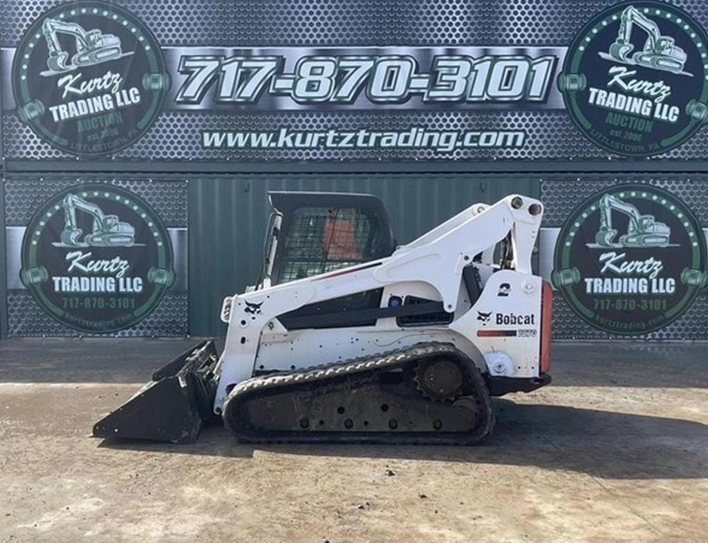 2016 Bobcat T870 Equipment Image0