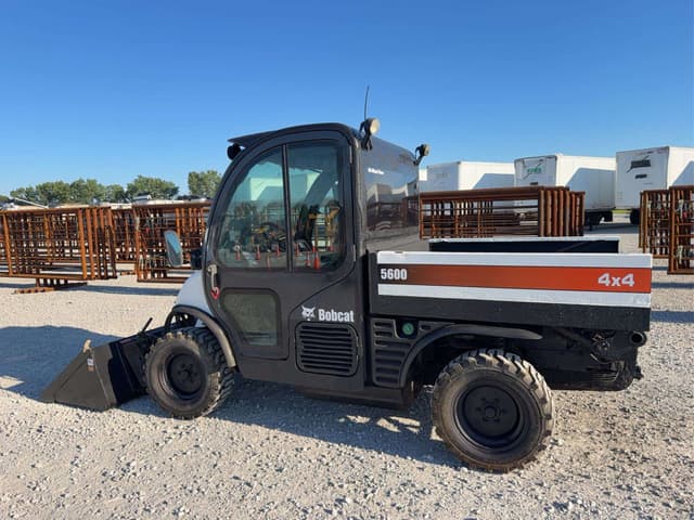 Image of Bobcat Toolcat 5600 equipment image 4