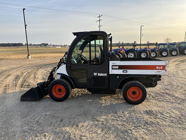 Image of Bobcat Toolcat 5600 equipment image 1