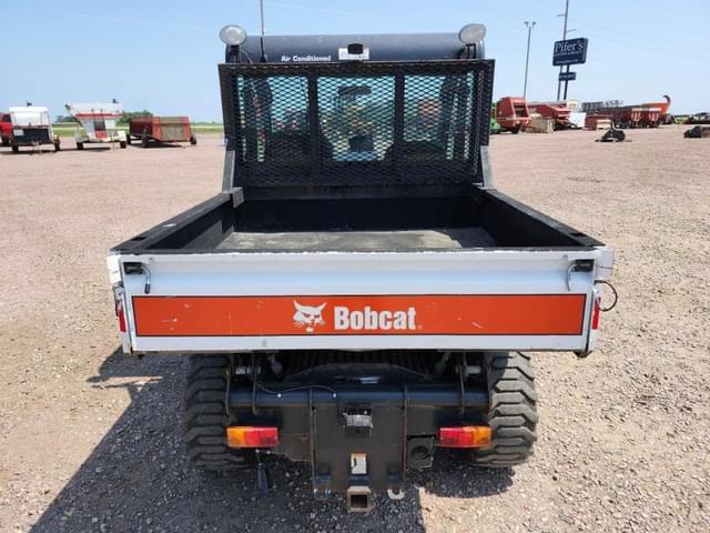 Image of Bobcat Toolcat 5600 equipment image 4