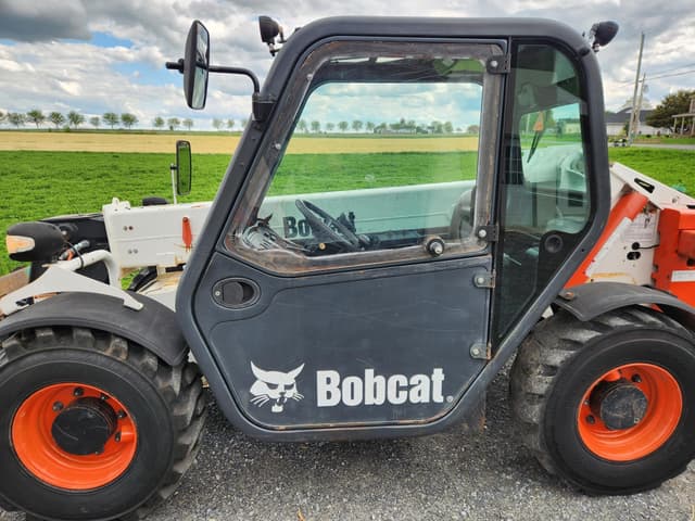 Image of Bobcat V417 equipment image 4