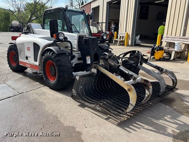 Image of Bobcat V417 equipment image 2