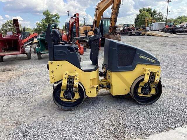 Image of Bomag BW120SL-5 equipment image 4