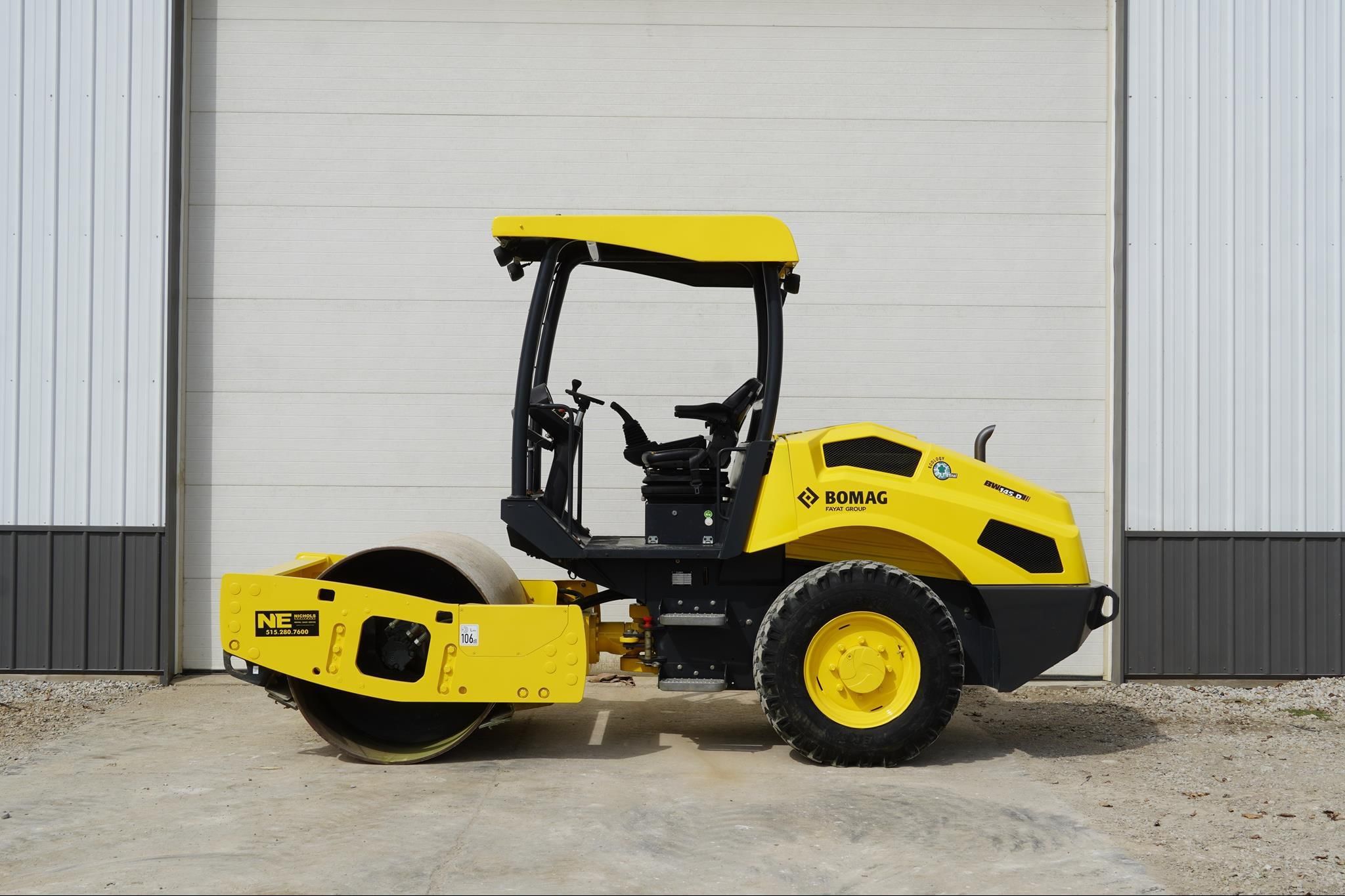 2016 Bomag BW145D-5 Equipment Image0