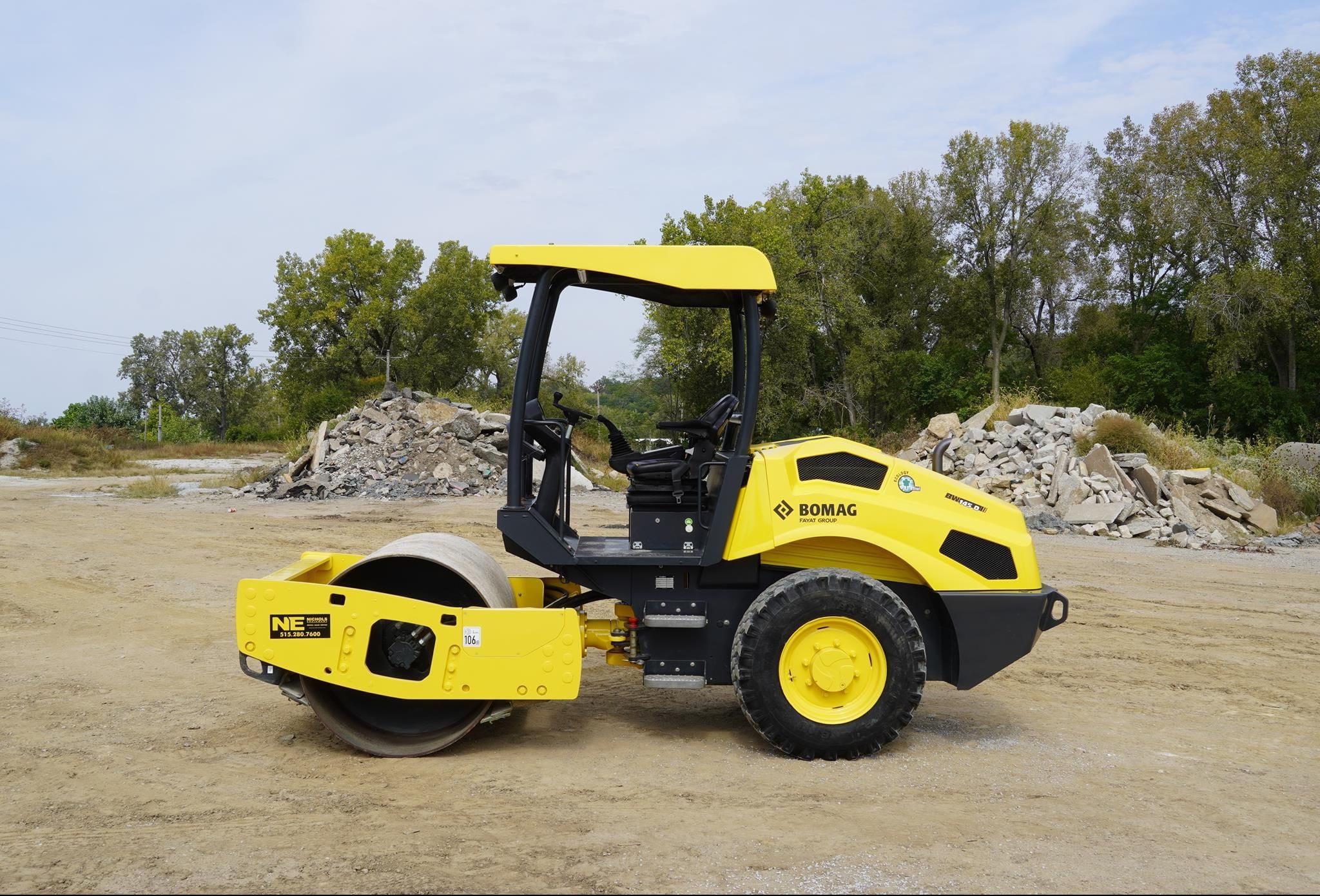 2016 Bomag BW145D-5 Equipment Image0