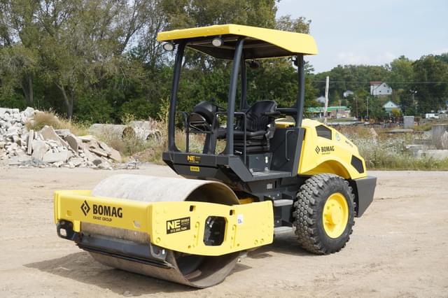 Image of Bomag BW145D-5 equipment image 2