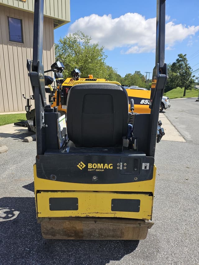 Image of Bomag BW900-50 equipment image 2
